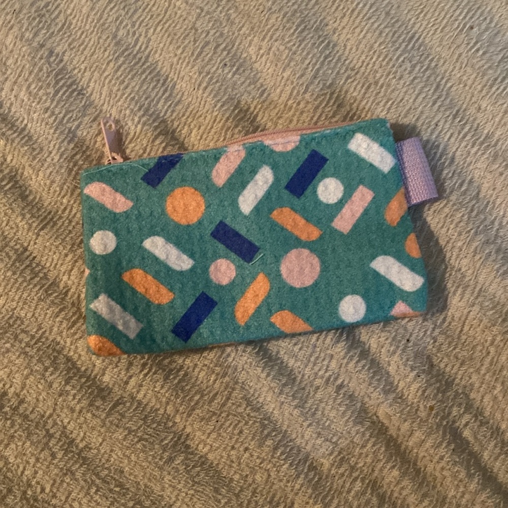Nwot coin pouch - Picture 2 of 3
